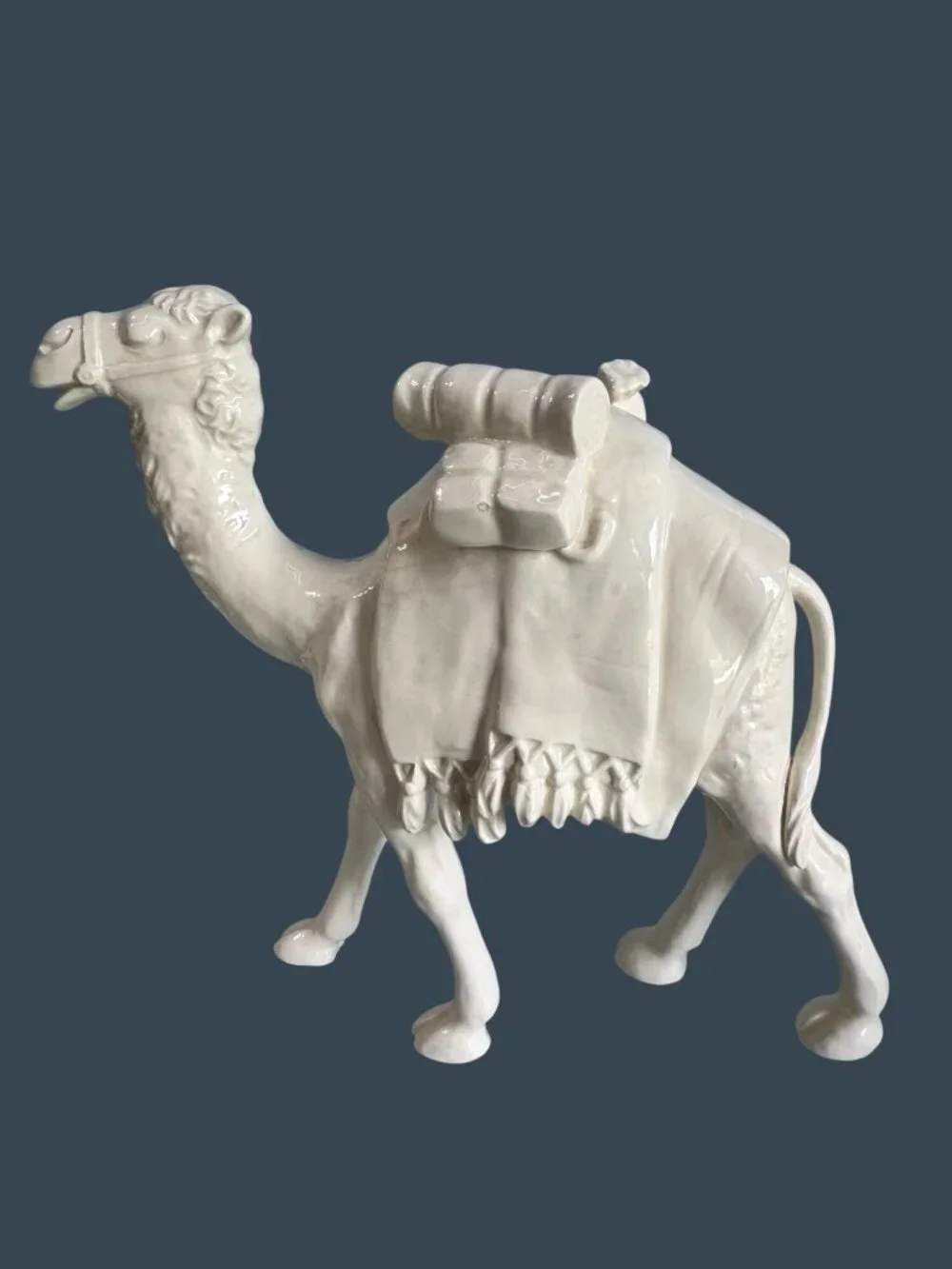 Vintage White Goebel Hummel Nativity Camel TMK2 Full Bee Germany 1950s 8.25